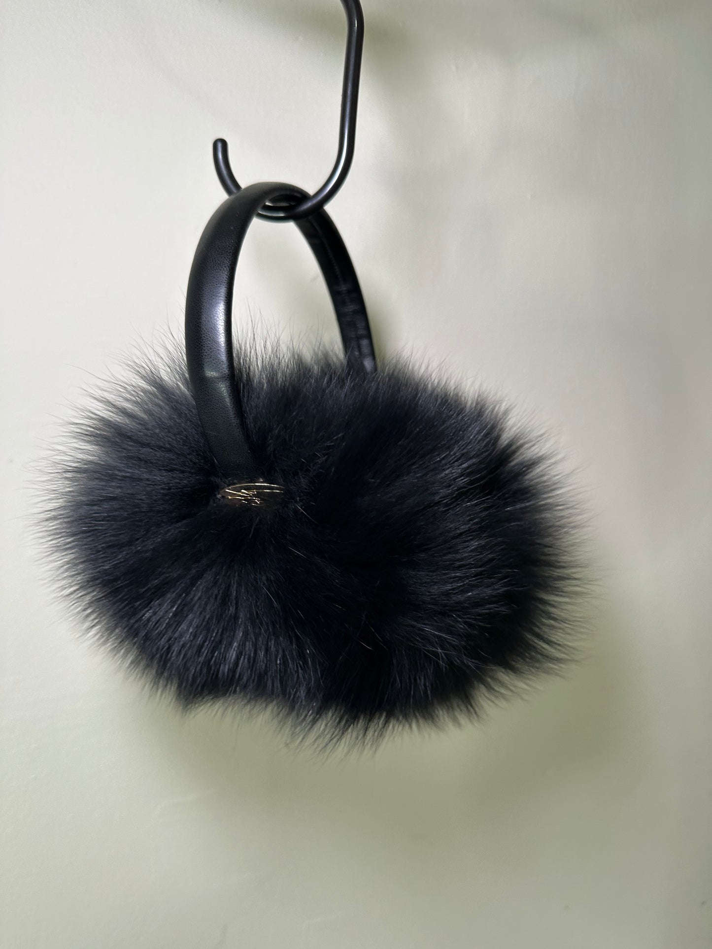 Black Muffs